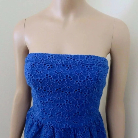 NWT Abercrombie Size Small Strapless Eyelet Top - Picture 3 of 6